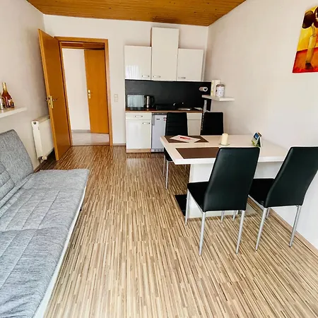 Kleine Ein Mit Gartenanlage Salem (Baden-Wurttemberg)